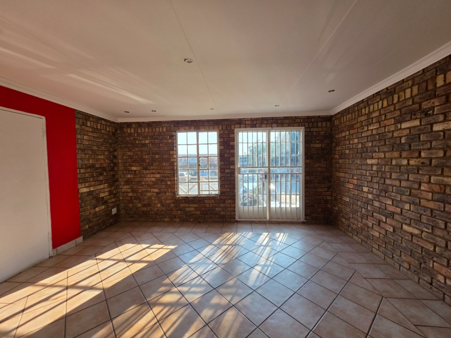 To Let commercial Property for Rent in Schoemansville North West